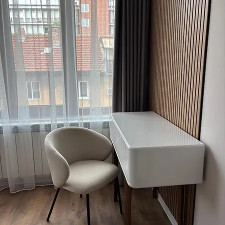 дизайнерски * Burgasz